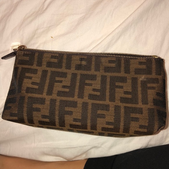 fendi pouch